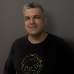 <br />
<b>Warning</b>:  Illegal string offset 'alt' in <b>/home/mgate/hvozd.com.ua/aau/wp-content/themes/wp-bootstrap-starter/page-team.php</b> on line <b>34</b><br />
h